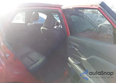 2023 Toyota Crown Platinum z USA, uszkodzony, nr VIN JTDAFAAF3P3001504